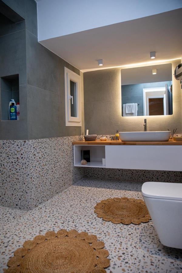 Artemis Suite Agia Marina  Esterno foto