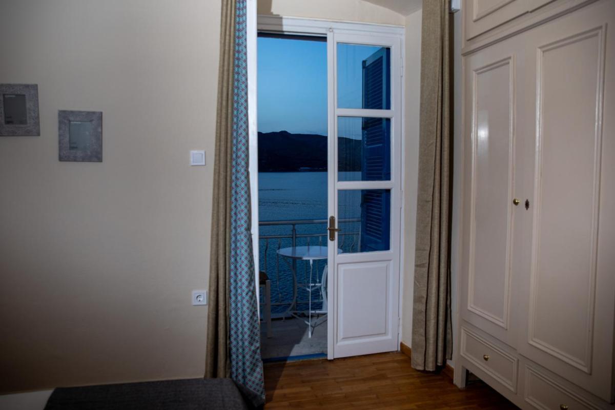 Artemis Suite Agia Marina  Esterno foto