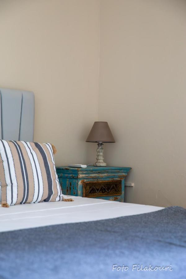 Artemis Suite Agia Marina  Esterno foto