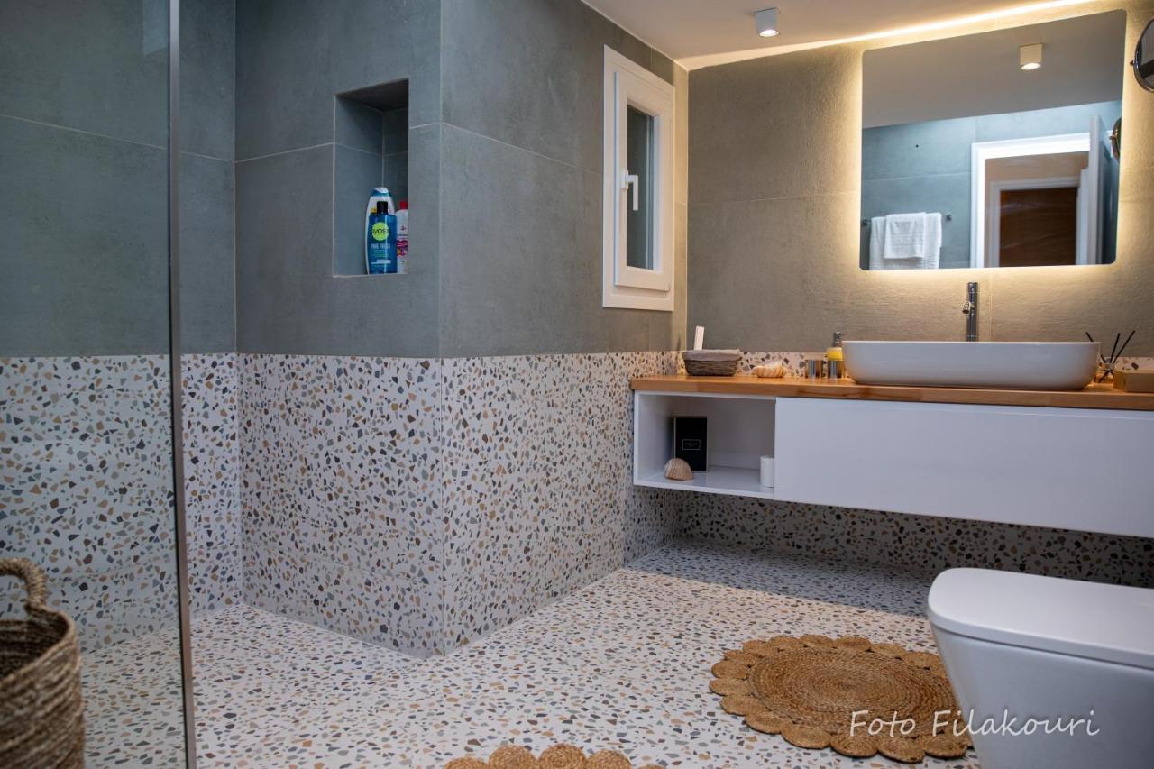 Artemis Suite Agia Marina  Esterno foto