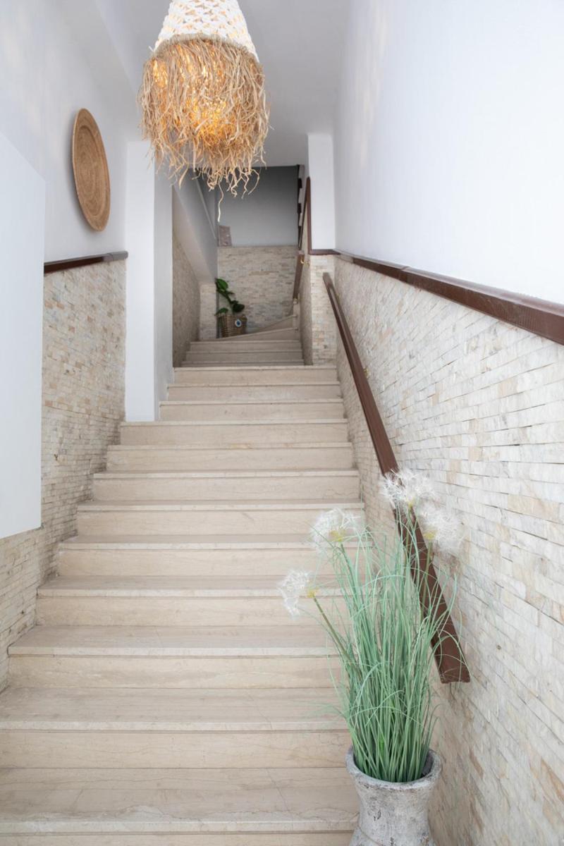 Artemis Suite Agia Marina  Esterno foto